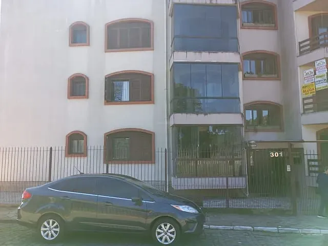 Apartamento 7 quartos e 4 banheiros, à venda, no bairro Ana Rech em Caxias do Sul
