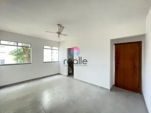 Apartamento 2 quartos e 1 banheiro, para alugar, no bairro Santa Terezinha em Belo Horizonte