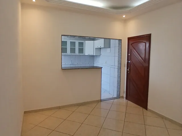 Foto do Apartamento - VILA DA PENHA - ÓTIMO APARTAMENTO COM 1 QUARTO, SALA, COZINHA, BANHEIRO E JUNTO AO COMÉRCIO. | Hilmar