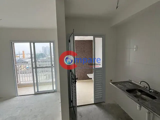 Apartamento 2 quartos e 1 banheiro, à venda ou para alugar, no bairro Vila das Bandeiras em Guarulhos