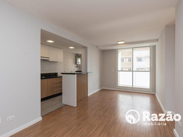 Apartamento 3 quartos e 2 banheiros, para alugar, no bairro Capão Raso em Curitiba