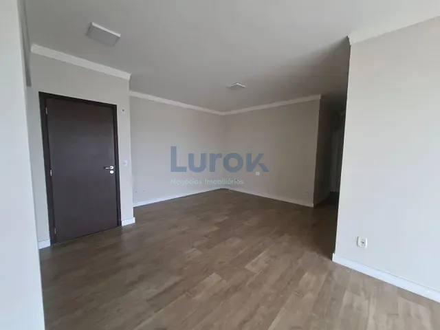 Apartamento com 110m² 3 quartos e 3 banheiros, à venda ou para alugar, no bairro Vila Embaré em Valinhos