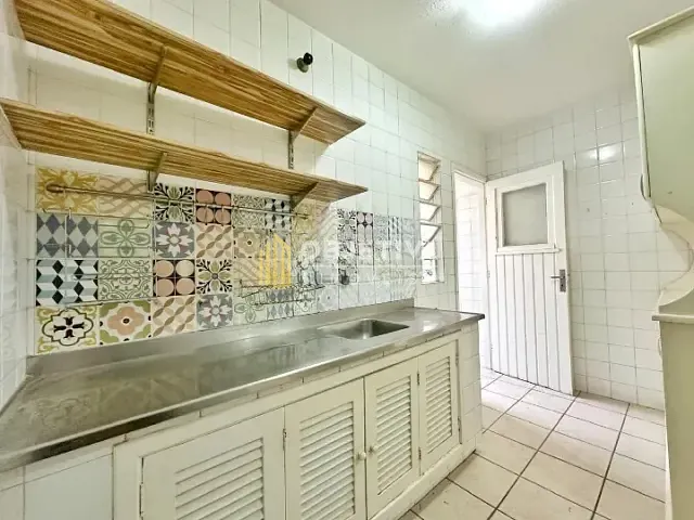 Apartamento com 81m² 3 quartos e 2 banheiros, à venda, no bairro Menino Deus em Porto Alegre