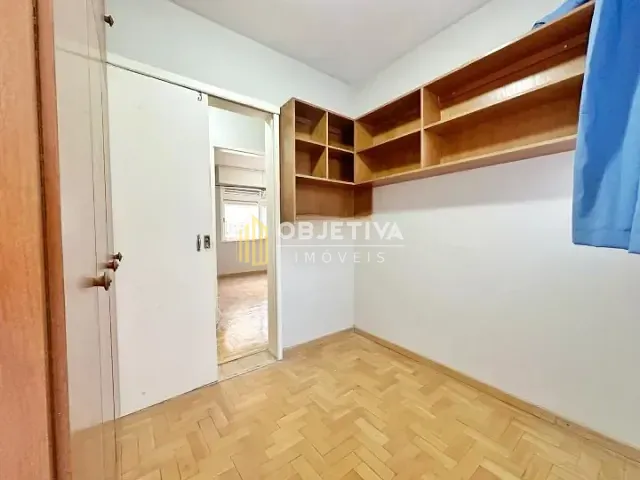Apartamento com 81m² 3 quartos e 2 banheiros, à venda, no bairro Menino Deus em Porto Alegre