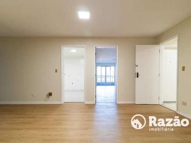 Apartamento 4 quartos e 4 banheiros, para alugar, no bairro Seminário em Curitiba