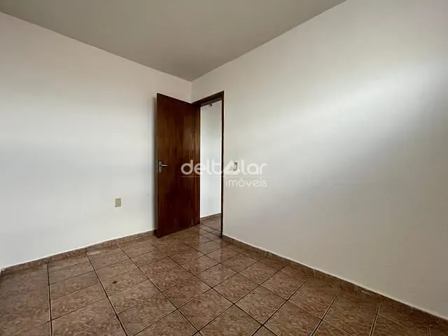 Apartamento com 40m² 2 quartos e 1 banheiro, para alugar, no bairro Planalto em Belo Horizonte