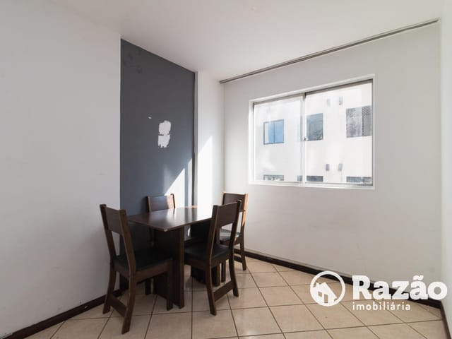 Apartamento 2 quartos e 1 banheiro, para alugar, no bairro Cristo Rei em Curitiba