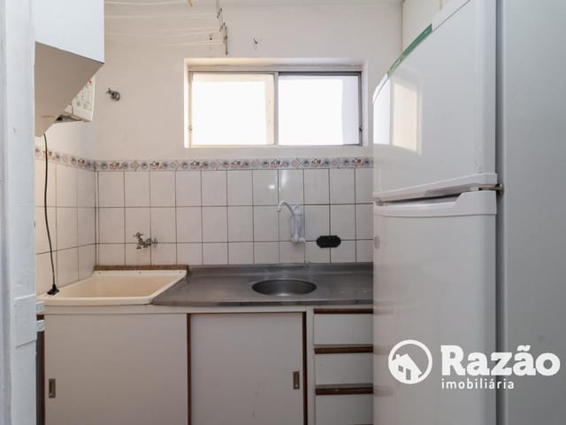 Apartamento 2 quartos e 1 banheiro, para alugar, no bairro Cristo Rei em Curitiba