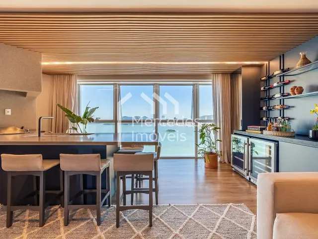 Apartamento com 342m² 3 quartos e 4 banheiros, à venda, no bairro Pioneiros em Balneário Camboriú