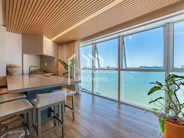 Apartamento com 342m² 3 quartos e 4 banheiros, à venda, no bairro Pioneiros em Balneário Camboriú