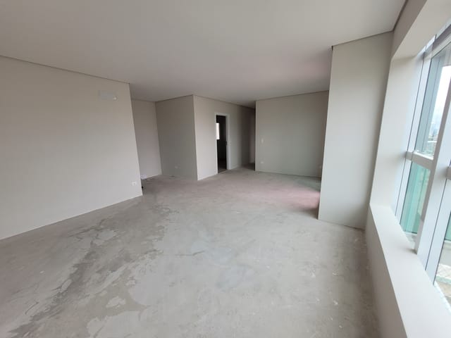 Apartamento com 187m² 3 quartos e 2 banheiros, à venda, no bairro Uvaranas em Ponta Grossa
