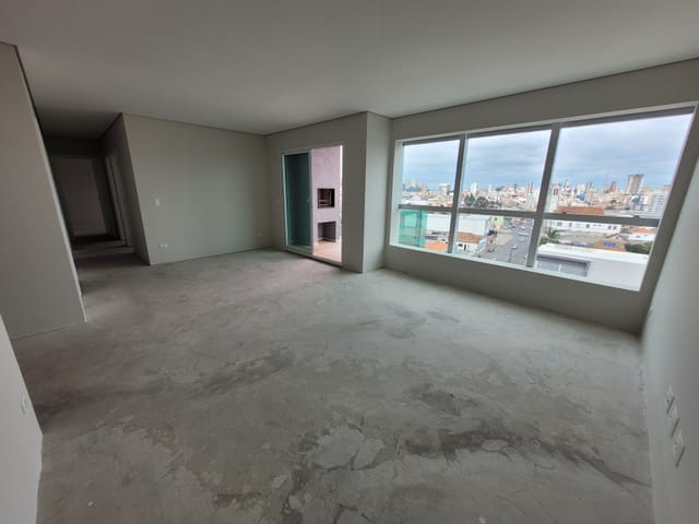 Apartamento com 187m² 3 quartos e 2 banheiros, à venda, no bairro Uvaranas em Ponta Grossa