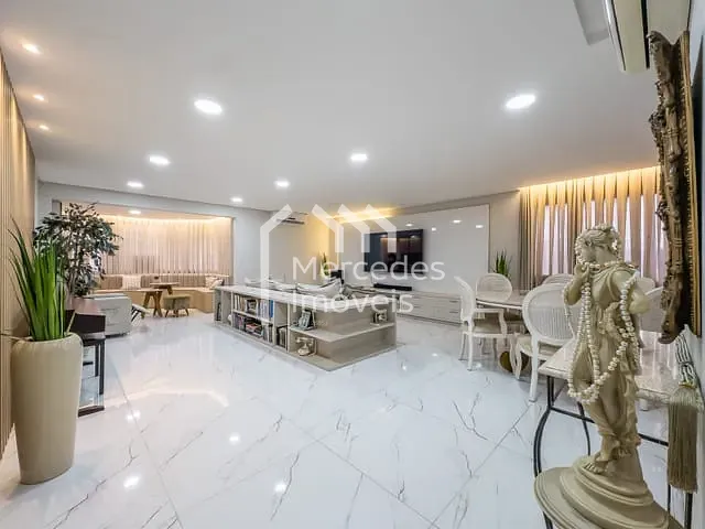 Apartamento com 250m² 3 quartos e 3 banheiros, à venda, no bairro Centro em Itajaí