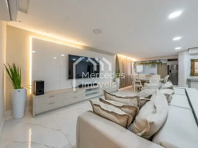 Apartamento com 250m² 3 quartos e 3 banheiros, à venda, no bairro Centro em Itajaí