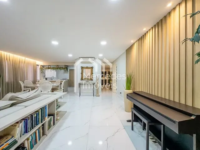 Apartamento com 250m² 3 quartos e 3 banheiros, à venda, no bairro Centro em Itajaí