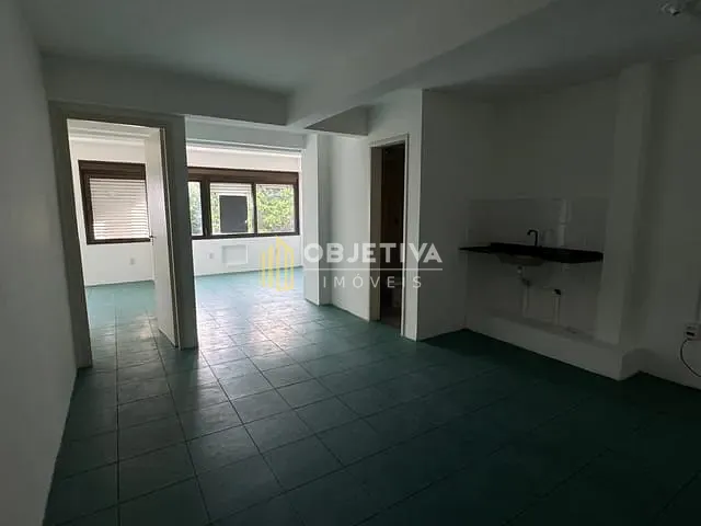 Apartamento 1 quarto e 1 banheiro, para alugar, no bairro Cidade Baixa em Porto Alegre