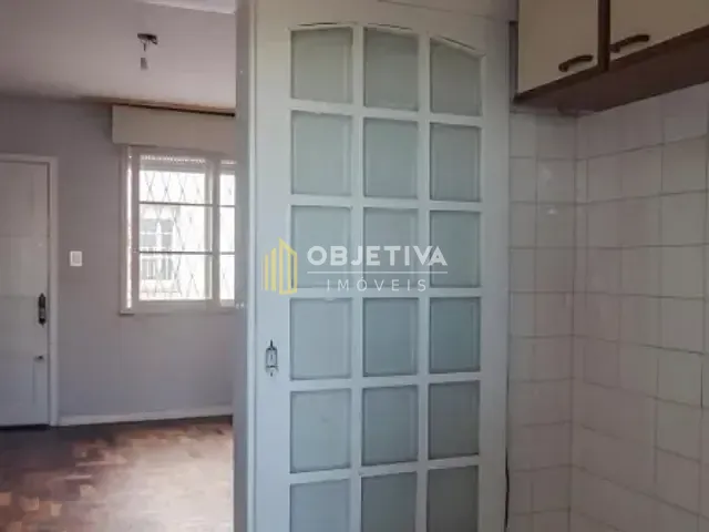 Apartamento 4 quartos e 1 banheiro, para alugar, no bairro Teresópolis em Porto Alegre