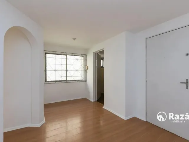 Apartamento 2 quartos e 1 banheiro, para alugar, no bairro Bacacheri em Curitiba