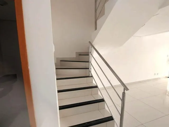 Casa 2 quartos e 1 banheiro, à venda, no bairro Jardim Guanabara em Belo Horizonte