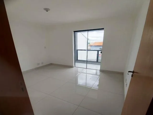 Casa 2 quartos e 1 banheiro, à venda, no bairro Jardim Guanabara em Belo Horizonte