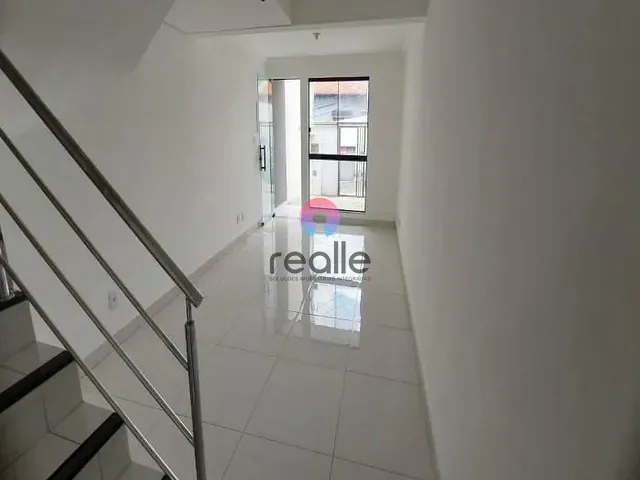 Casa 2 quartos e 1 banheiro, à venda, no bairro Jardim Guanabara em Belo Horizonte