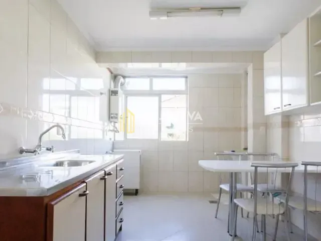 Apartamento 2 quartos e 1 banheiro, para alugar, no bairro Cristo Redentor em Porto Alegre
