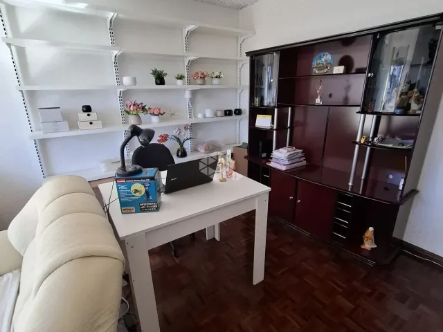 Apartamento 4 quartos e 3 banheiros, à venda, no bairro Medianeira em Caxias do Sul