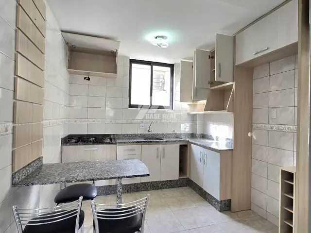 Apartamento com 95m² 3 quartos e 2 banheiros, à venda, no bairro Jardim Carvalho em Ponta Grossa