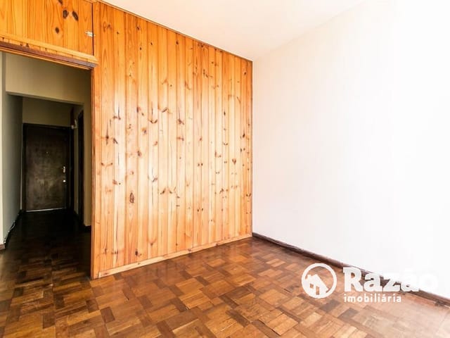 Apartamento 1 quarto e 1 banheiro, para alugar, no bairro Centro em Curitiba