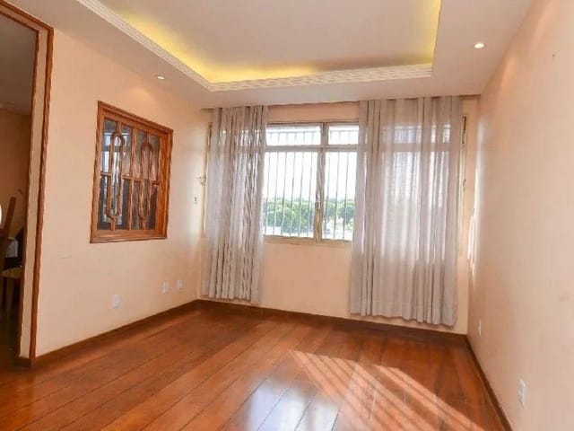 Apartamento 3 quartos e 2 banheiros, à venda, no bairro Coração Eucarístico em Belo Horizonte