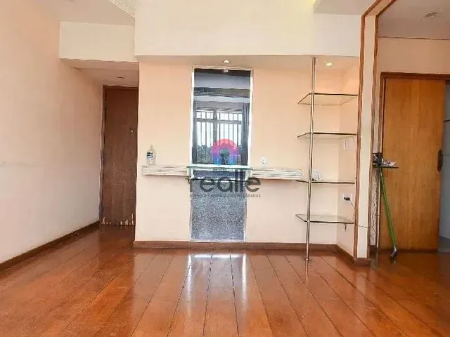 Apartamento 3 quartos e 2 banheiros, à venda, no bairro Coração Eucarístico em Belo Horizonte