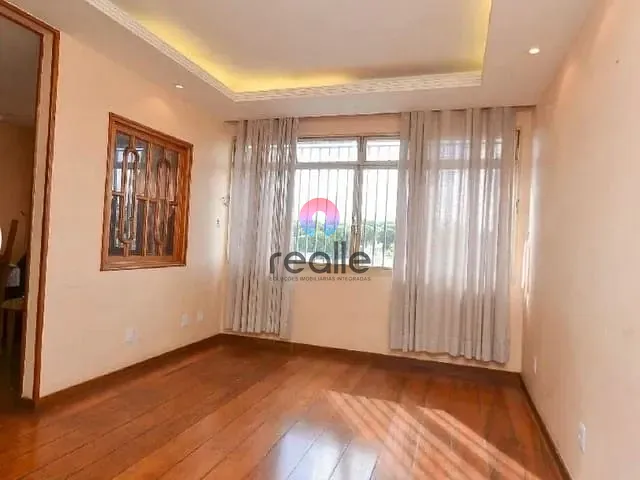 Apartamento 3 quartos e 2 banheiros, à venda, no bairro Coração Eucarístico em Belo Horizonte