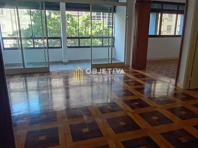 Apartamento 3 quartos e 2 banheiros, à venda, no bairro Centro Histórico em Porto Alegre