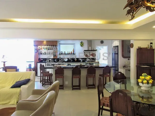 Apartamento 3 quartos e 5 banheiros, à venda, no bairro Pitangueiras em Guarujá