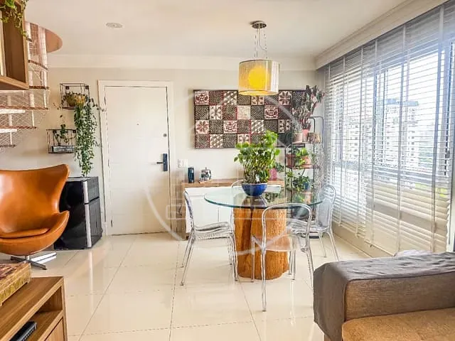 Apartamento 2 quartos e 2 banheiros, à venda, no bairro Vila Olímpia em São Paulo