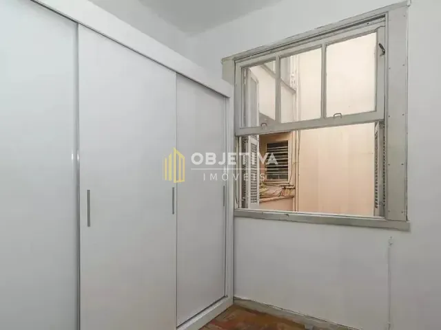 Apartamento 3 quartos e 2 banheiros, para alugar, no bairro Petrópolis em Porto Alegre