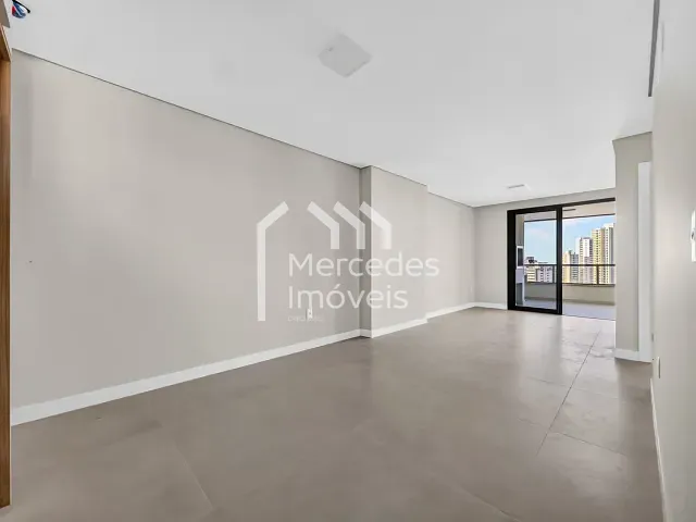 Apartamento com 70m² 2 quartos e 2 banheiros, para alugar, no bairro Centro em Itajaí
