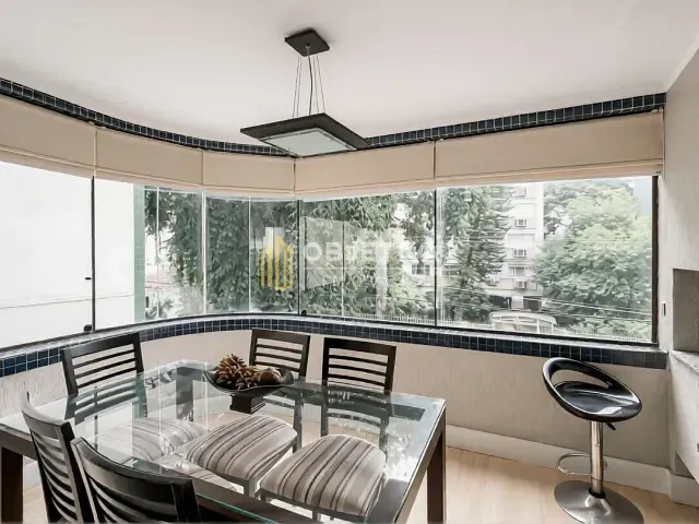 Apartamento 2 quartos e 1 banheiro, para alugar, no bairro Petrópolis em Porto Alegre
