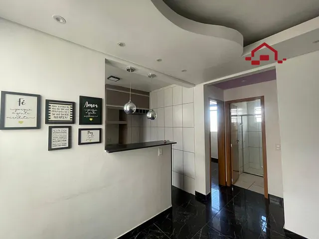 Apartamento 2 quartos e 1 banheiro, à venda, no bairro Califórnia em Belo Horizonte