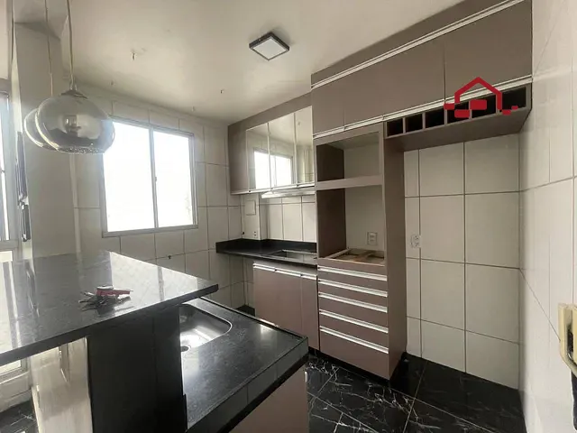 Apartamento 2 quartos e 1 banheiro, à venda, no bairro Califórnia em Belo Horizonte