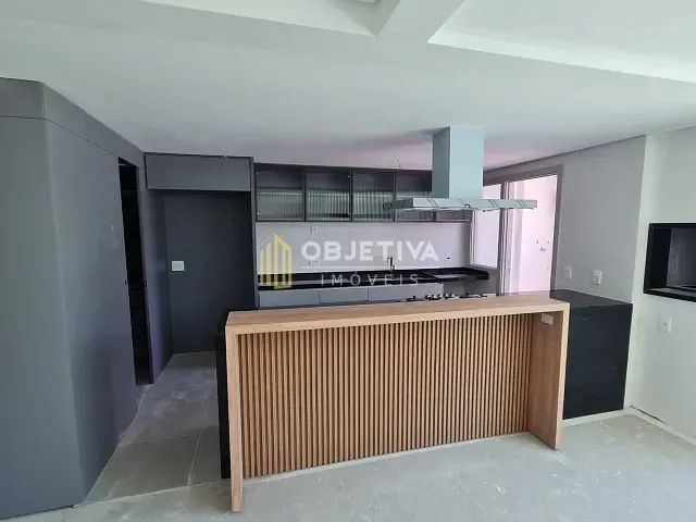 Apartamento 3 quartos e 5 banheiros, à venda, no bairro Três Figueiras em Porto Alegre