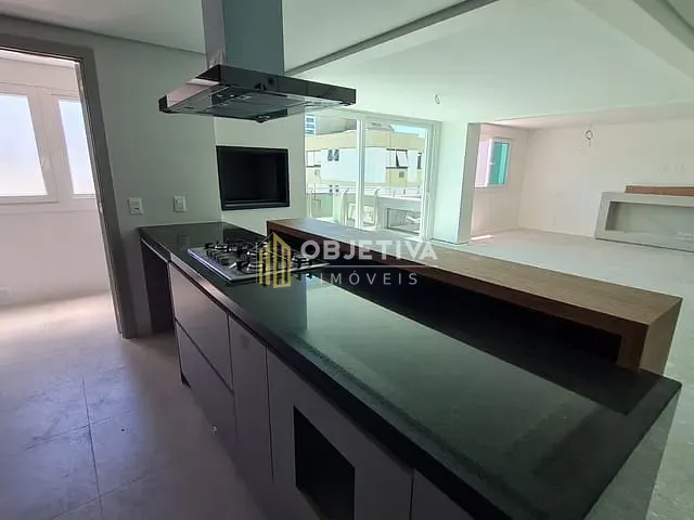 Apartamento 3 quartos e 5 banheiros, à venda, no bairro Três Figueiras em Porto Alegre