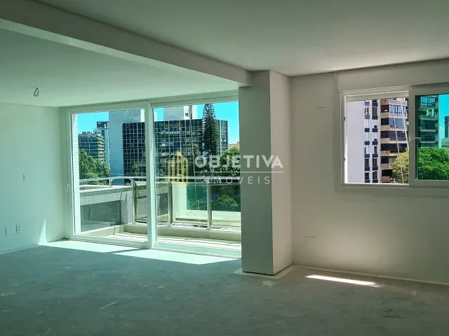 Apartamento 3 quartos e 5 banheiros, à venda, no bairro Três Figueiras em Porto Alegre
