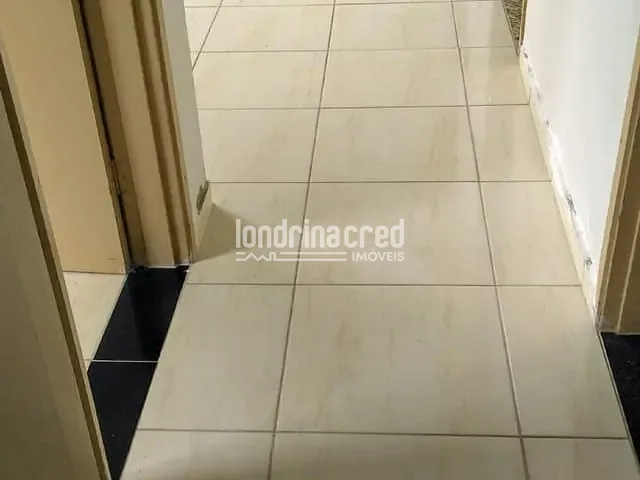 Apartamento com 76m² 2 quartos e 1 banheiro, à venda, no bairro Jardim Santa Cruz em Londrina