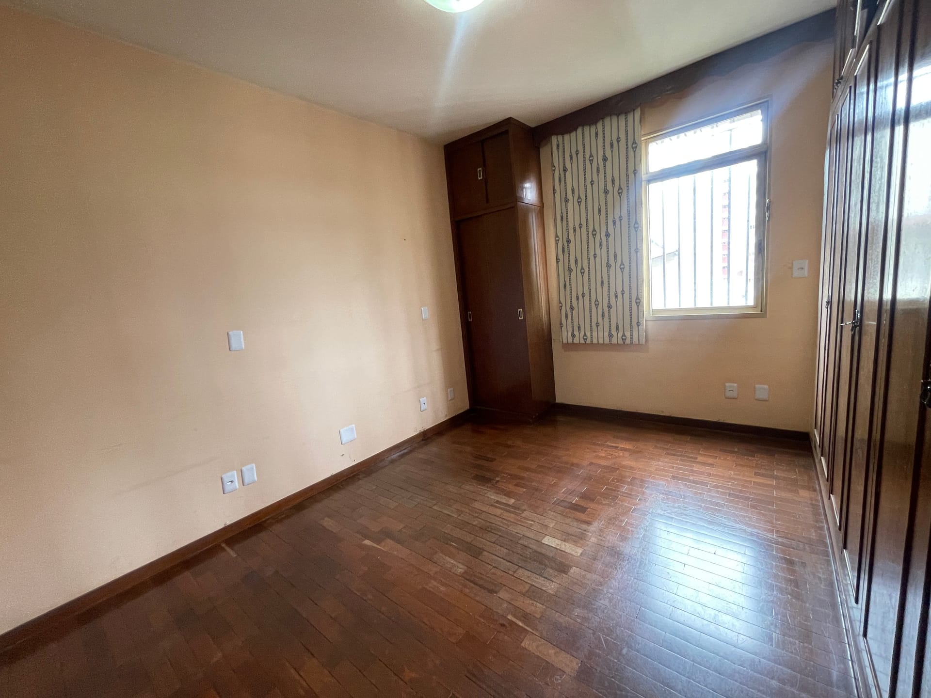 Apartamento à venda com 3 quartos e suíte no bairro Coração Eucarístico – Belo Horizonte/MG