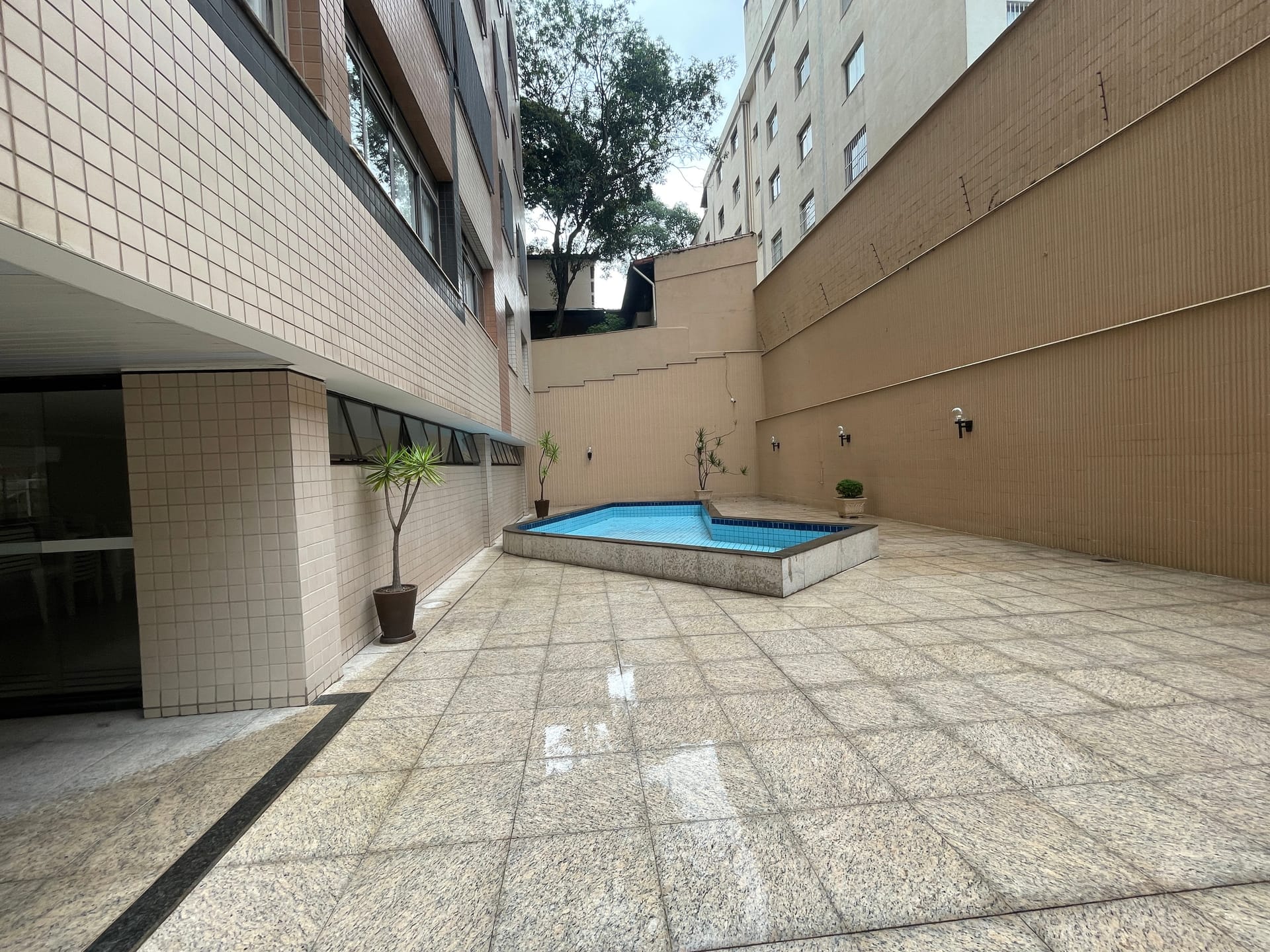 Apartamento à venda com 3 quartos e suíte no bairro Coração Eucarístico – Belo Horizonte/MG