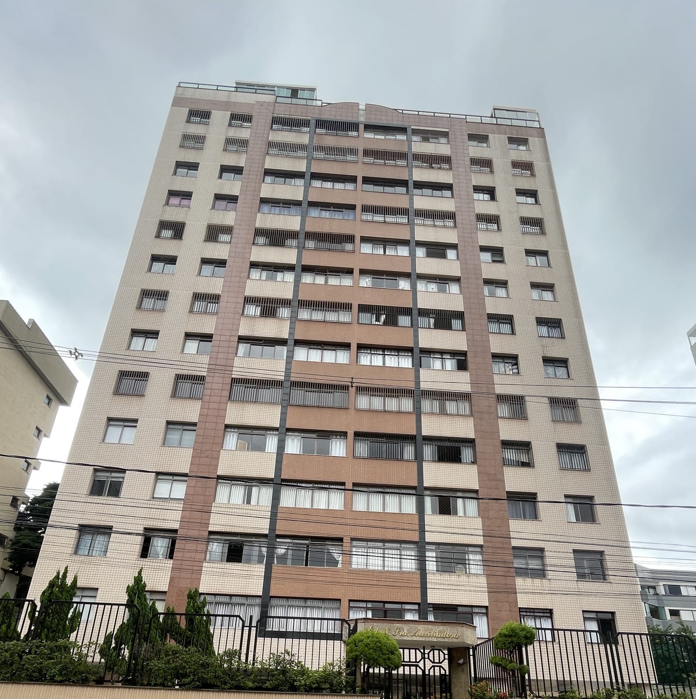 Apartamento à venda com 3 quartos e suíte no bairro Coração Eucarístico – Belo Horizonte/MG