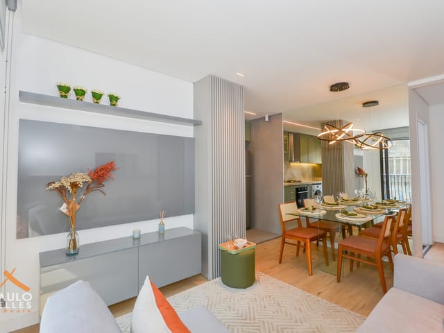 Apartamento 2 quartos e 2 banheiros, à venda, no bairro Cristo Rei em Curitiba