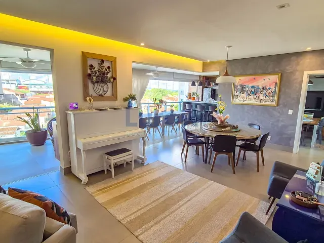Apartamento com 247m² 3 quartos e 5 banheiros, à venda, no bairro Vila Embaré em Valinhos