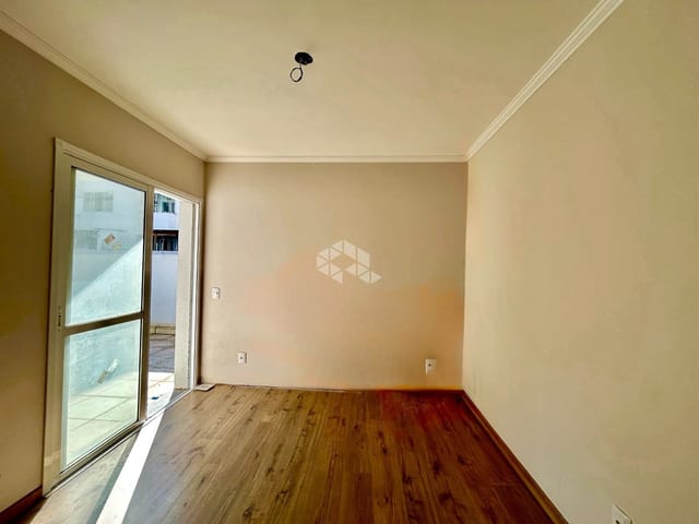 Apartamento 3 quartos e 1 banheiro, à venda, no bairro Diamantino em Caxias do Sul